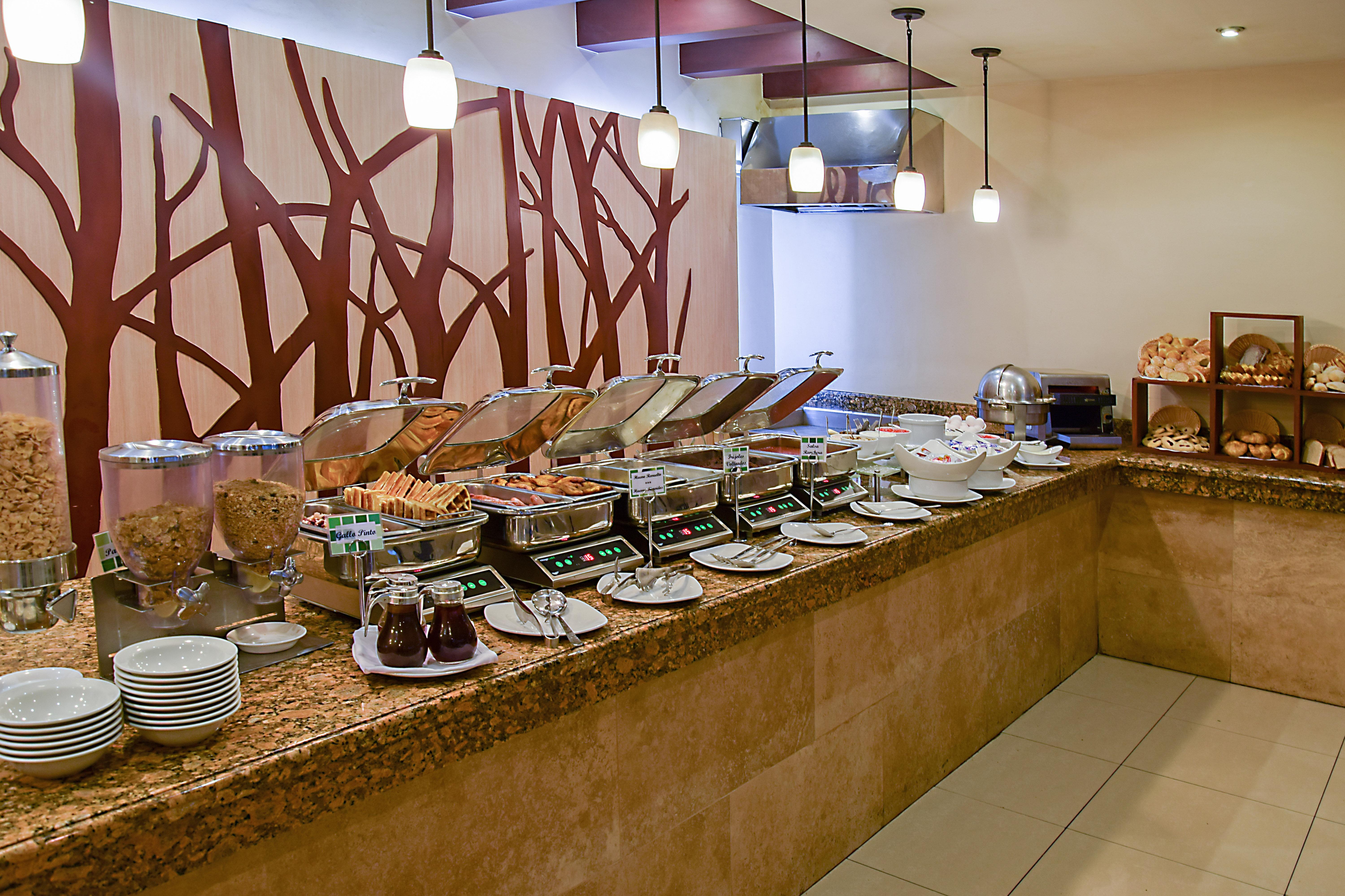 Hotel By Ihg Guatemala City