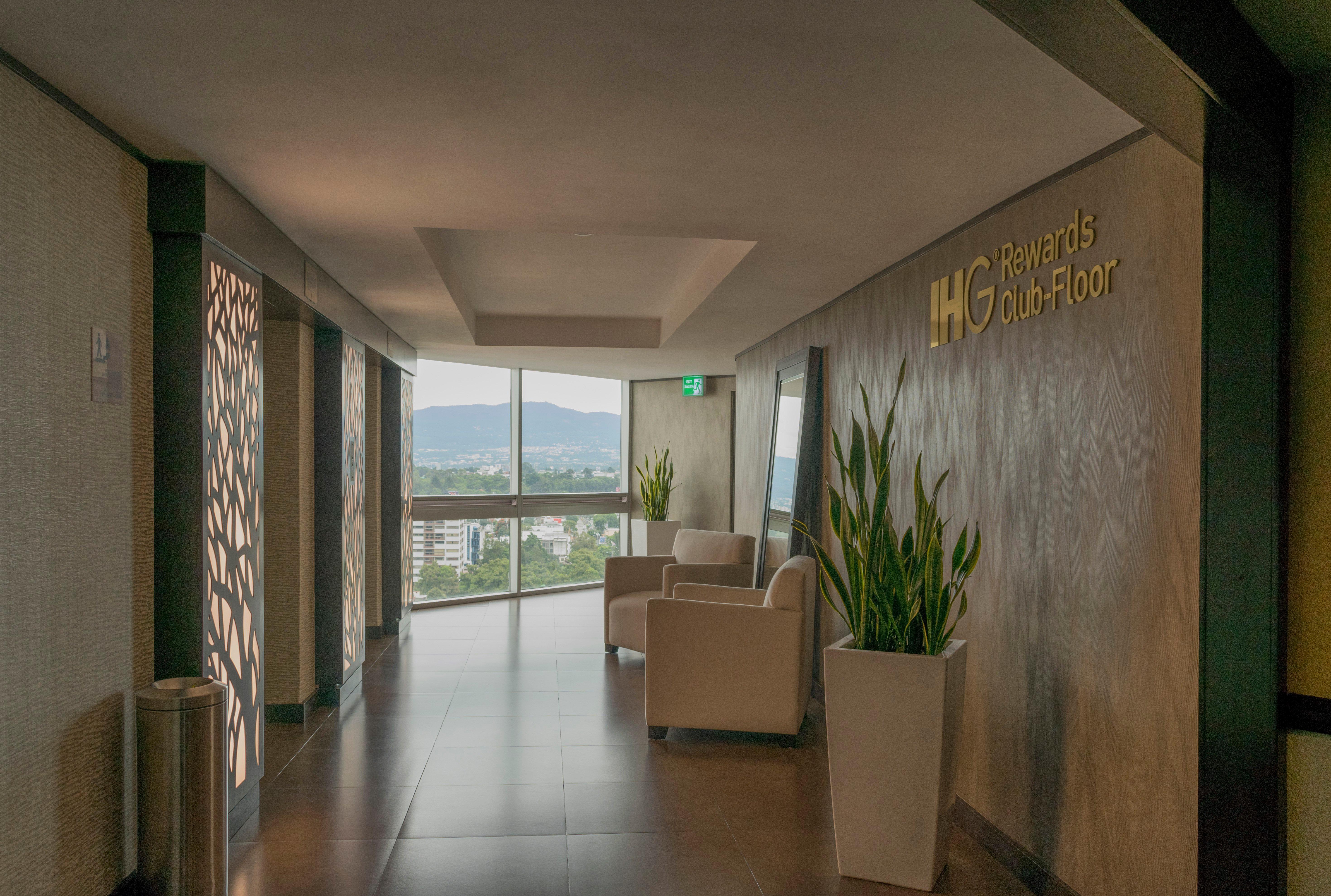 Hotel By Ihg
