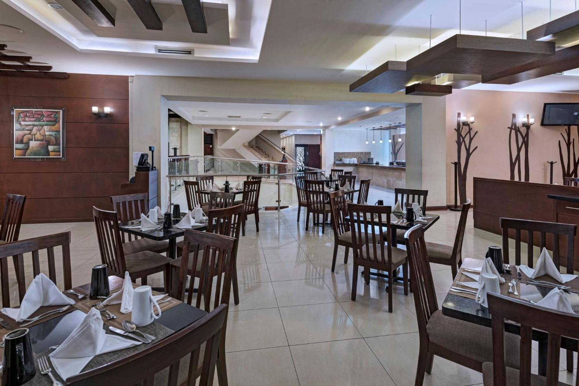 Hotel By Ihg 4*