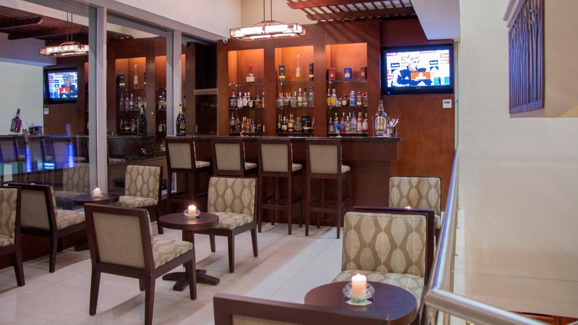 By Ihg